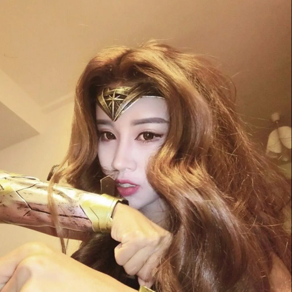 Handmade Wonder Woman Princess Diana Prince Cosplay Armband Gauntlets / Headband