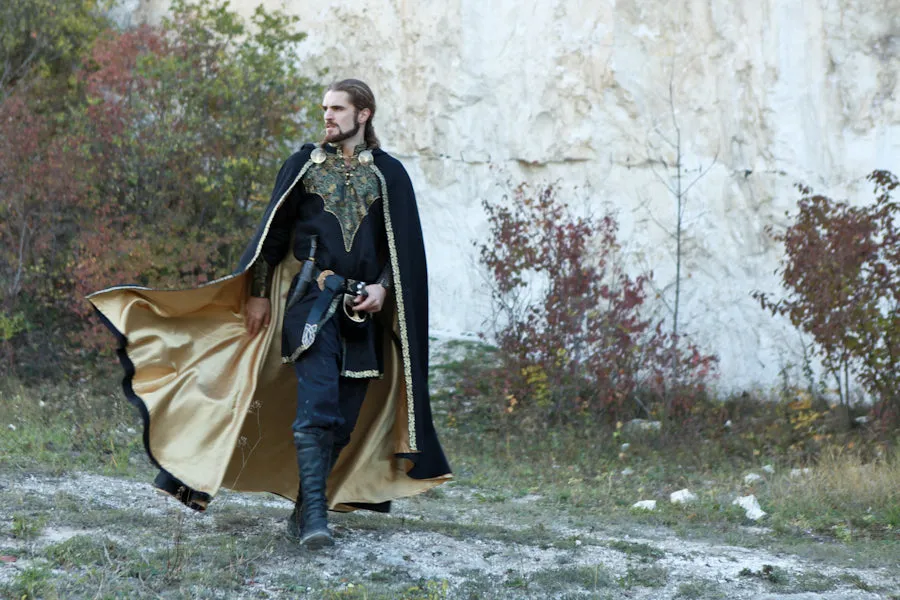 Knight of the West Cloak