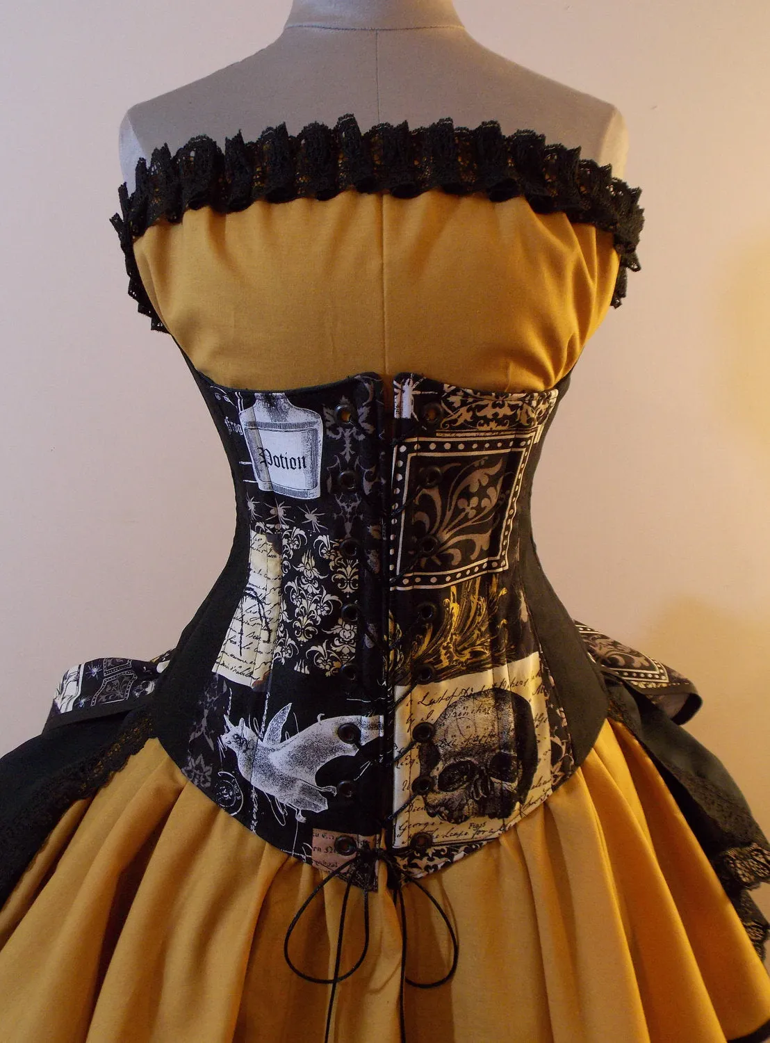 Nevermore Poe Fabric Styled Set