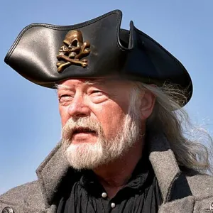 Skull & Crossbones Leather Hat